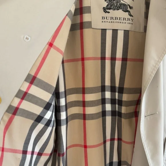 Burberry Chelsea Trench Coat, size 10 - Picture 7 of 10